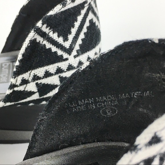 Size 6 Geometric Aztec Tribal Black White Grey Womens Low Wedge Heels Shoes - Picture 6 of 9